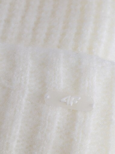 Damska czapka zimowa 4F 4FWAW25ACAPF568 - beżowa