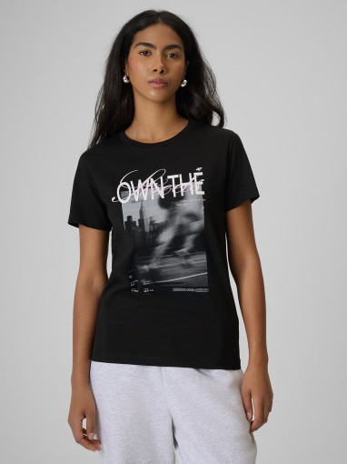 Obrazek dla: 4F Damski tshirt  z nadrukiem 4F 4FRSS26TTSHF4254  czarny Czarny