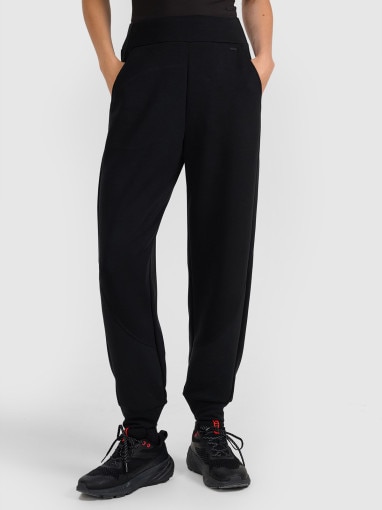 Damskie spodnie dresowe joggery 4F 4FWAW25TTROF1180 - czarne