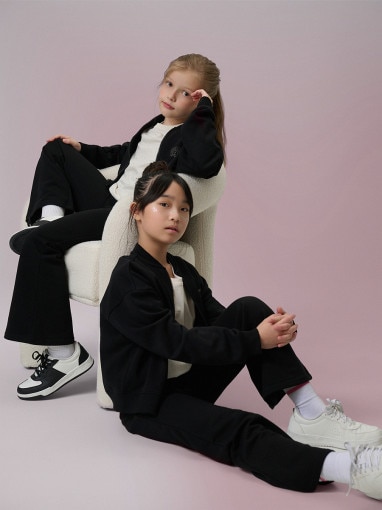  4F JUNIOR Dziewczęce spodnie dresowe 4F 4FJRSS26TTROF1728  czarne Czarny