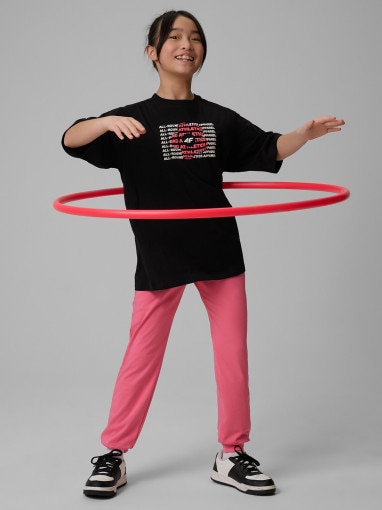 Dziewczęcy t-shirt z nadrukiem 4F 4FJWSS26TTSHF3302 - czarny