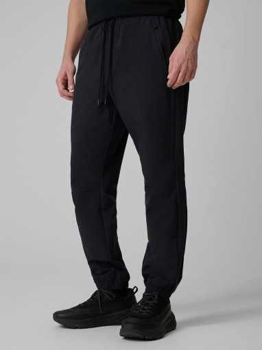 Męskie spodnie dresowe joggery 4F 4FRSS26TTROM1902 - czarne
