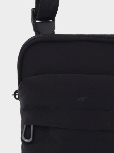 Saszetka na ramię 4F 4FWAW25APOUU081 - czarna