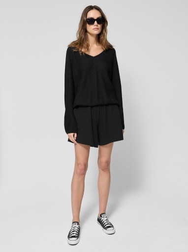 Damski sweter Outhorn OTHWSS24TSWEF086 - czarny