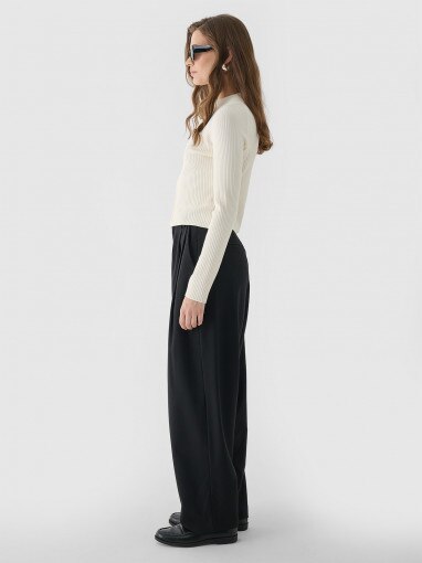 Damskie spodnie casual tkaninowe Outhorn OTHWAW24TTROF1224 - czarne
