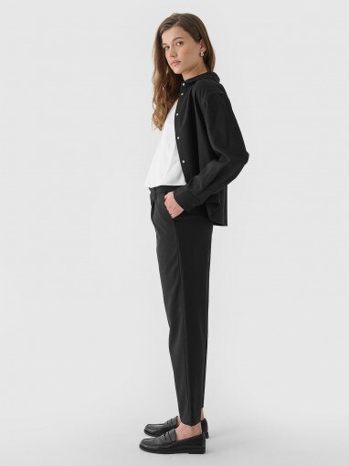 Damskie spodnie casual tkaninowe Outhorn OTHWAW24TTROF1225 - czarne