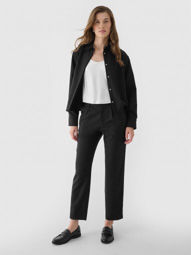 Outhorn Damskie spodnie casual tkaninowe Outhorn OTHWAW24TTROF1225  czarne Czarny