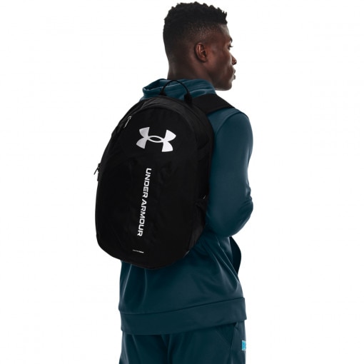UNDER ARMOUR Plecak treningowy uniseks Under Armour UA Hustle Lite Backpack  czarny Czarny