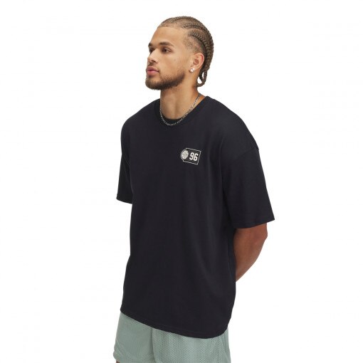 UNDER ARMOUR Męski tshirt z nadrukiem Under Armour UA Heavyweight Hoops Courtside Short Sleeve  czarny Czarny