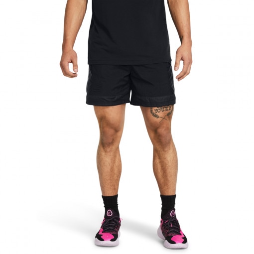 Męskie spodenki do koszykówki Under Armour Curry Woven Short - czarne 