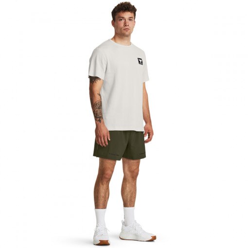 UNDER ARMOUR Męskie spodenki treningowe Under Armour Project Rock 5" Woven Short  oliwkowe/khaki Khaki