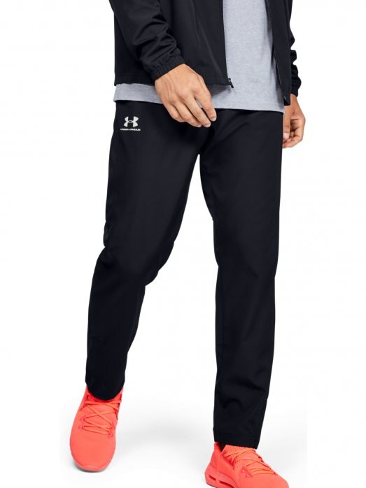 Męskie spodnie dresowe UNDER ARMOUR VITAL WOVEN PANTS - czarne
