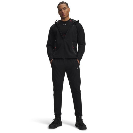 Obrazek dla: UNDER ARMOUR Męskie spodnie treningowe Under Armour Utility Woven Winterized Pant  czarne Czarny