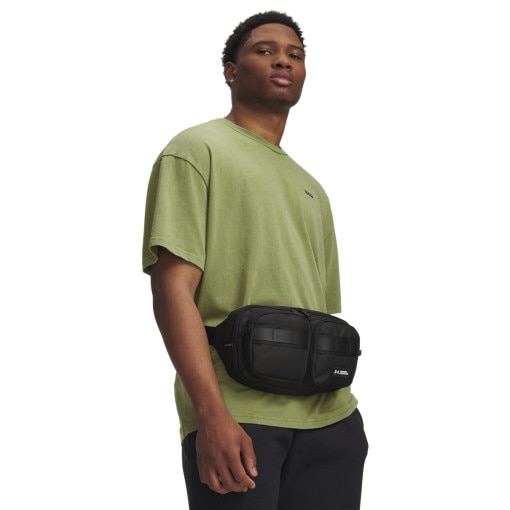 Obrazek dla: UNDER ARMOUR Torebka saszetka na ramię Under Armour NEW UA Triumph Crossbody  czarna Czarny