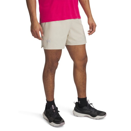 Męskie spodenki do biegania Under Armour UA Trail Run Launch Shorts - beżowe