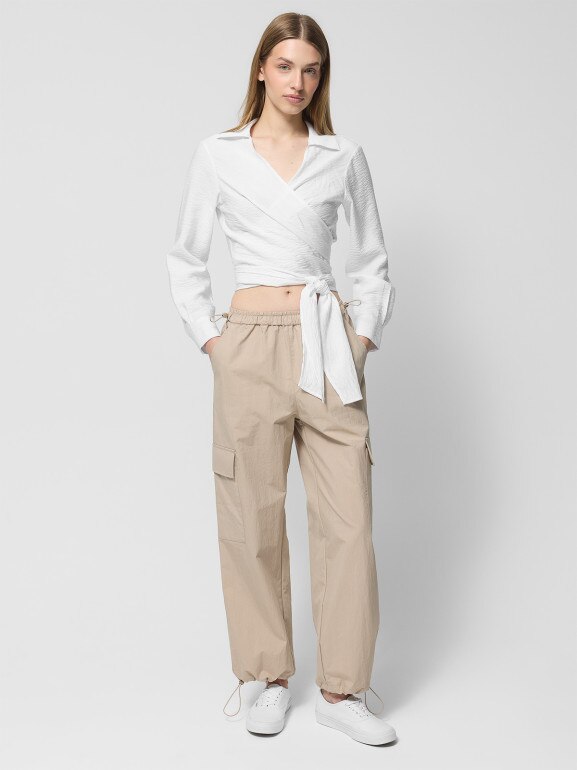 Damska koszula z wiązaniem Outhorn OTHWSS24TSHIF037 - biała