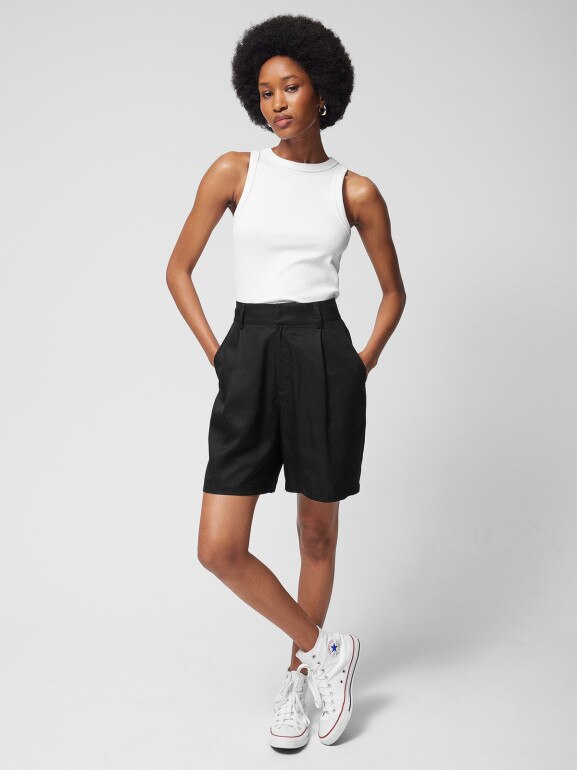 Damskie spodenki casual Outhorn OTHWSS24TSHOF396 - czarne