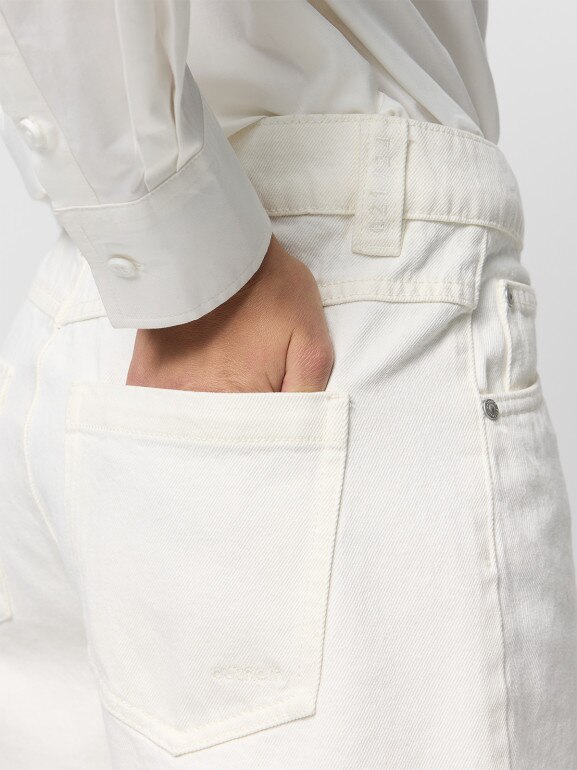 Damskie spodenki jeansowe Outhorn OTHWSS24TSHOF399 - beżowe