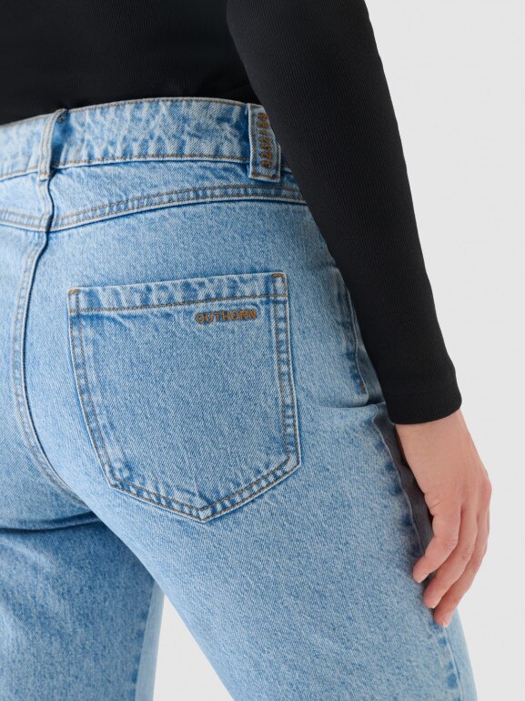 Damskie jeansy straight z prostymi nogawkami  Outhorn OTHWAW24TJNSF003 - niebieskie