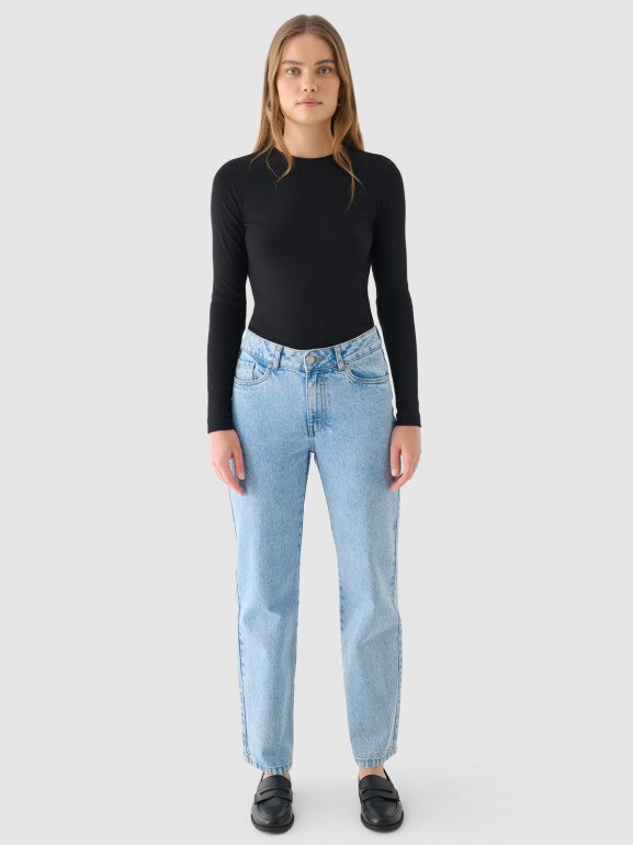 Damskie jeansy straight z prostymi nogawkami  Outhorn OTHWAW24TJNSF003 - niebieskie