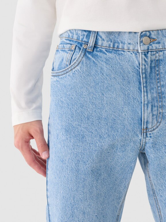 Męskie jeansy straight Outhorn OTHWAW24TJNSM006 - niebieskie