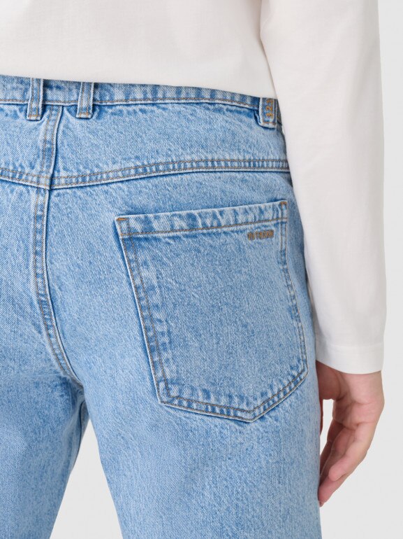 Męskie jeansy straight Outhorn OTHWAW24TJNSM006 - niebieskie