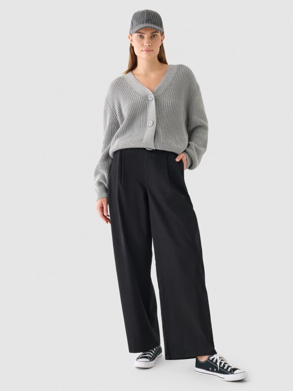 Damski sweter kardigan Outhorn OTHWAW24TSWEF132 - szary