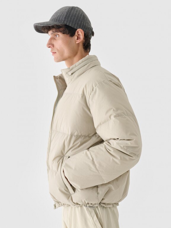 Męska kurtka zimowa z wypełnieniem naturalnym Outhorn OTHWAW24TDJAM656 - beżowa