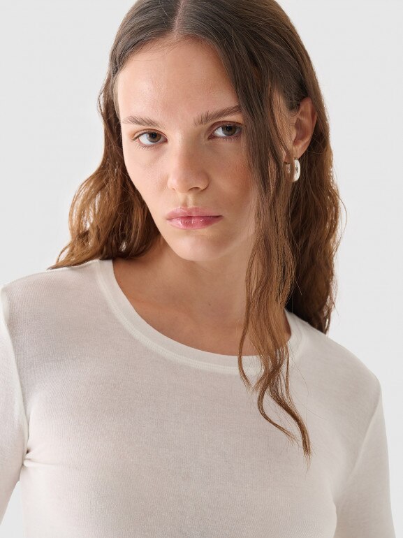 Damski longsleeve z modalu i kaszmiru Outhorn OTHWAW24TLONF466 - biały