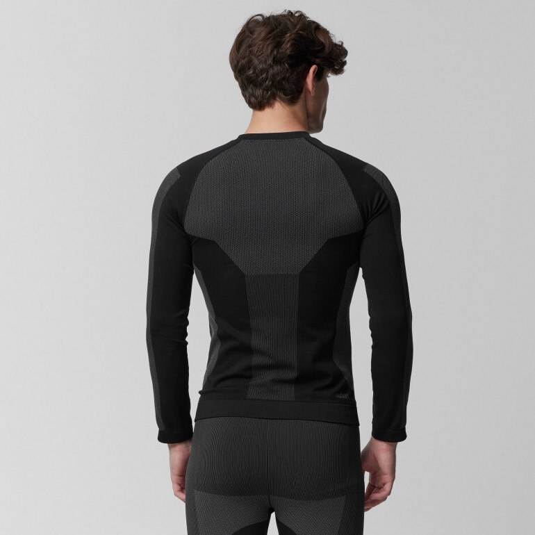 Męski longsleeve termoaktywny Outhorn OTHAW23USEAM101 - czarny