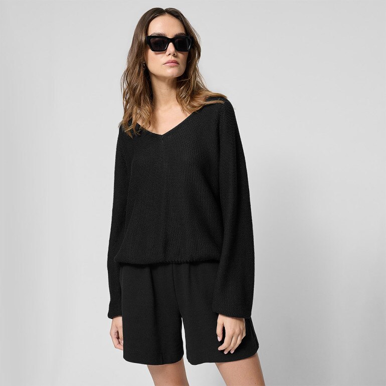 Damski sweter Outhorn OTHWSS24TSWEF086 - czarny