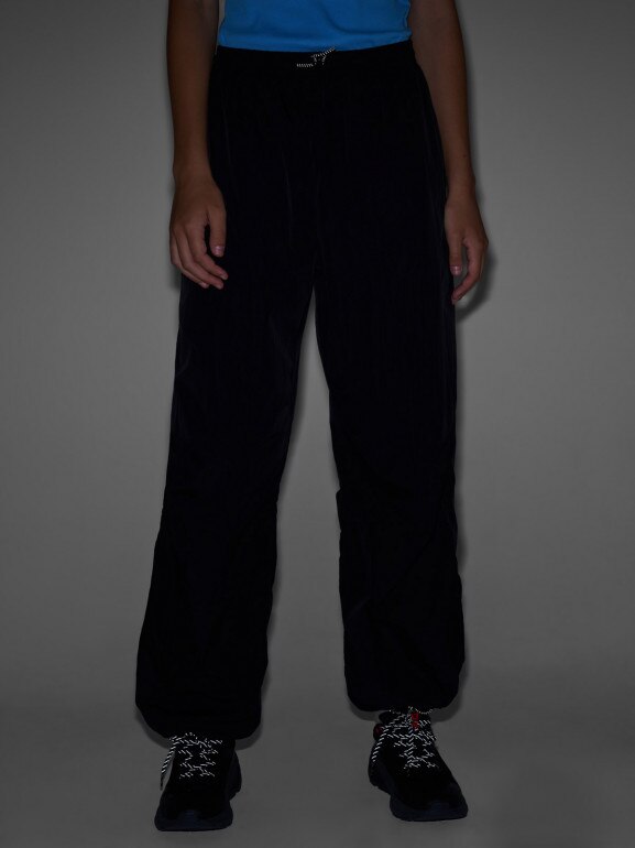 Damskie spodnie casual tkaninowe Outhorn OTHWAW24TTROF1222 - czarne