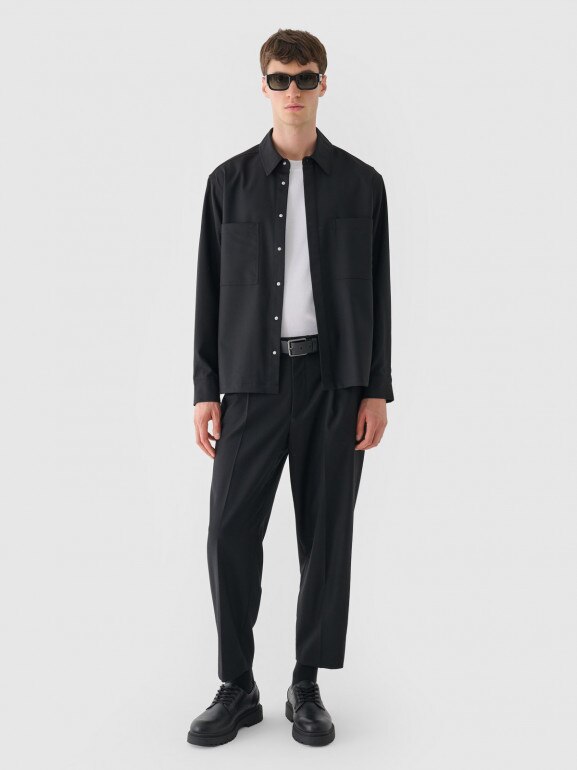 Męskie spodnie casual tkaninowe Outhorn OTHWAW24TTROM0896 - czarne