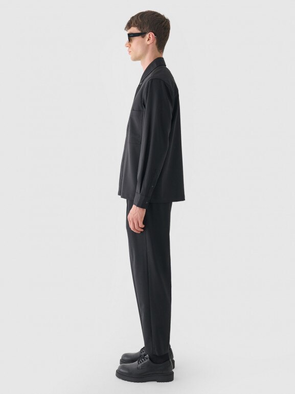 Męskie spodnie casual tkaninowe Outhorn OTHWAW24TTROM0896 - czarne