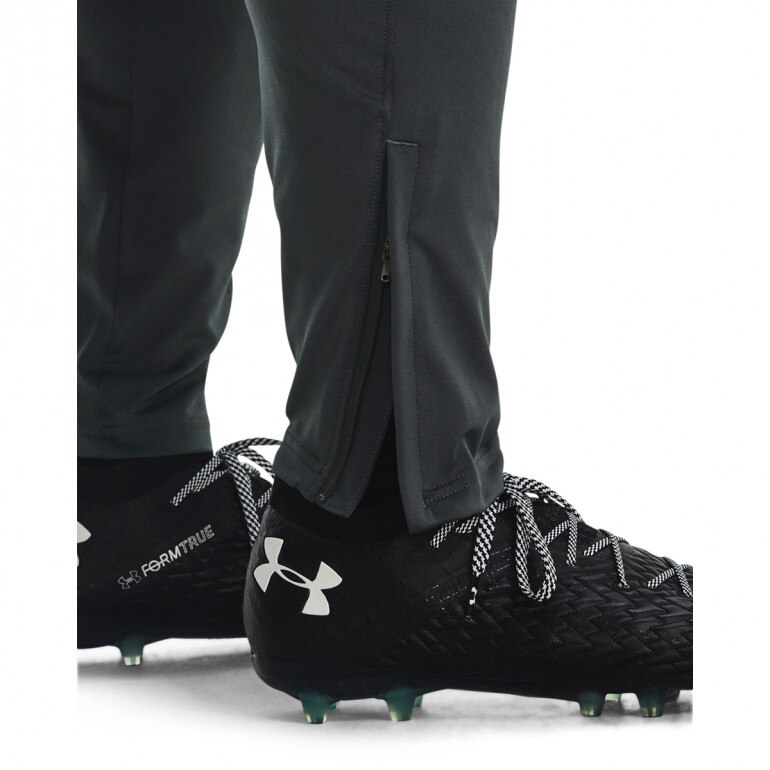 Męskie spodnie treningowe Under Armour Men's UA Challenger Training Pants - szare 
